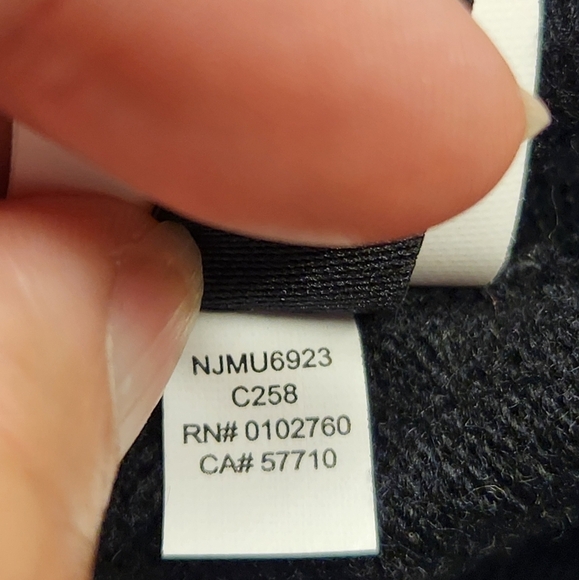 Kate Spade Black Embellished Broch Button Down Cardigan On Pointe Size S - Picture 8 of 12